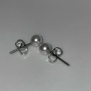 Faux pearl studs